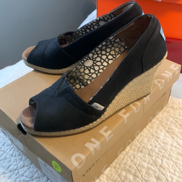 Toms Shoes - Toms open toe wedges heels